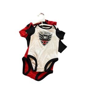 NWT D.C. United Newborn & Infant 3-6 Months 3-Pack Bodysuit Set Black/Red/white